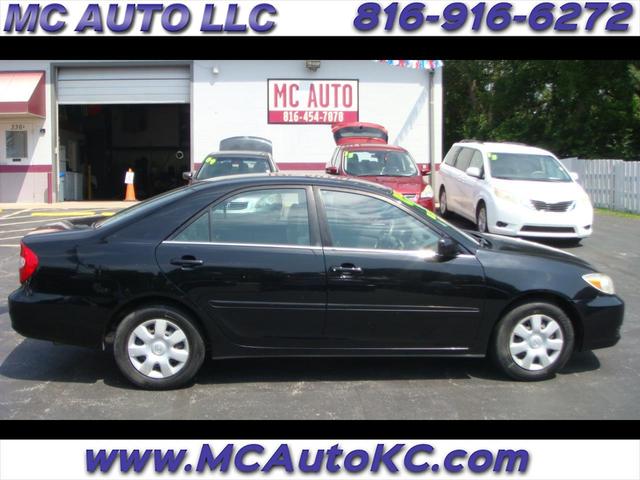 2004 Toyota Camry LE FWD