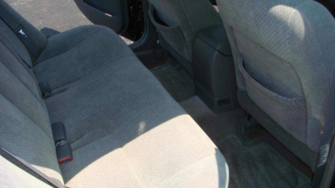 Toyota Camry LE 2004