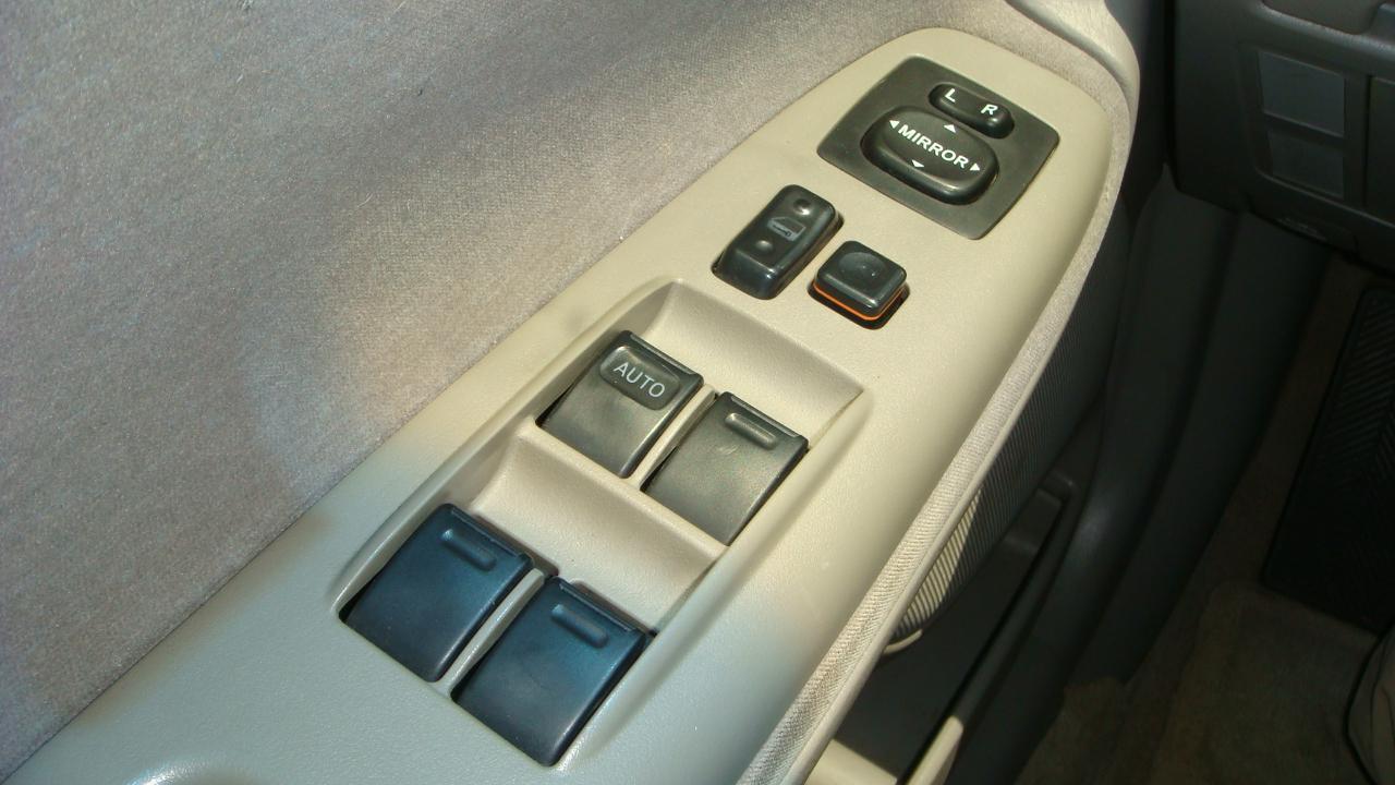 Toyota Camry LE 2004