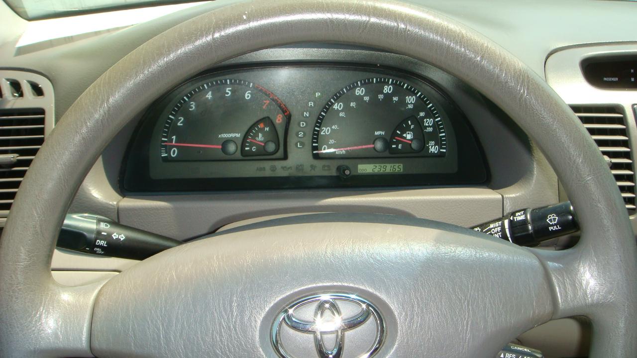 Toyota Camry LE 2004