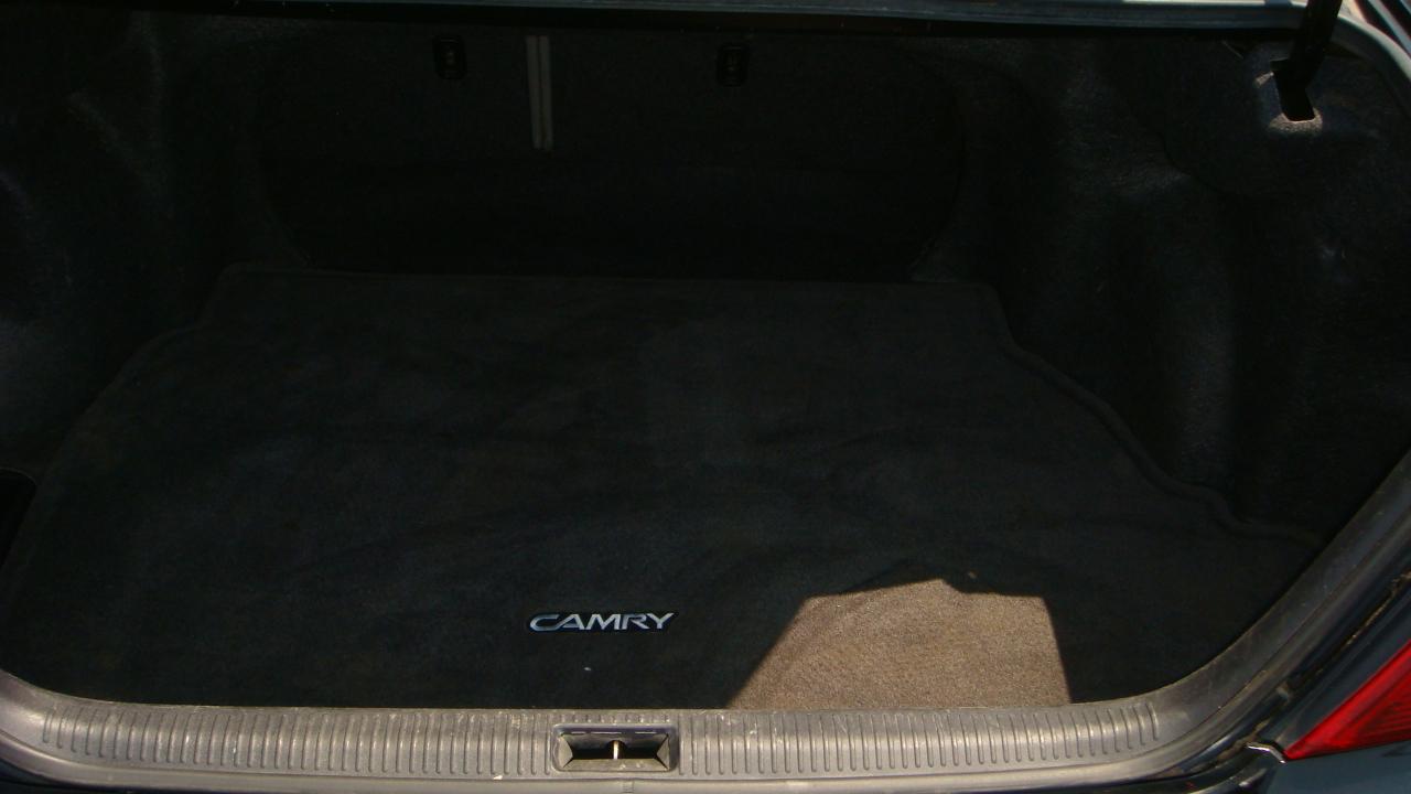 Toyota Camry LE 2004
