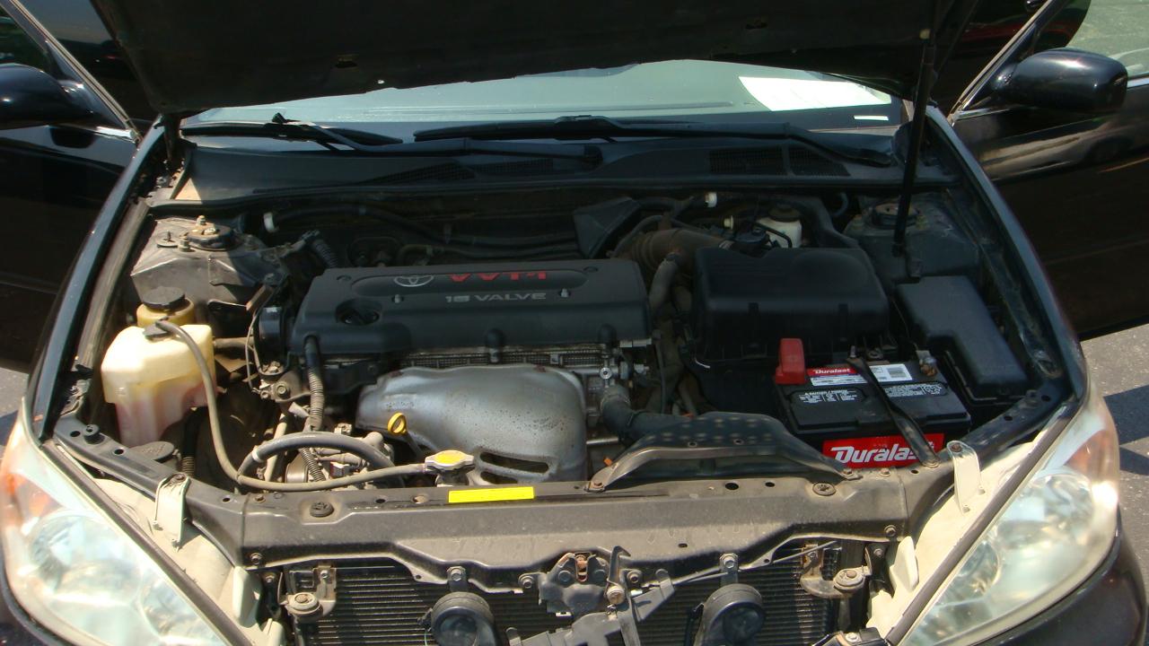 Toyota Camry LE 2004