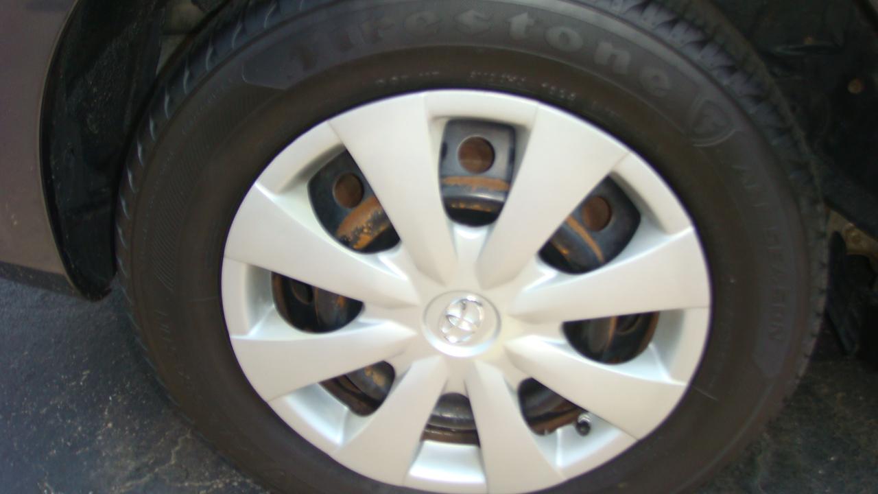 Toyota Camry LE 2004