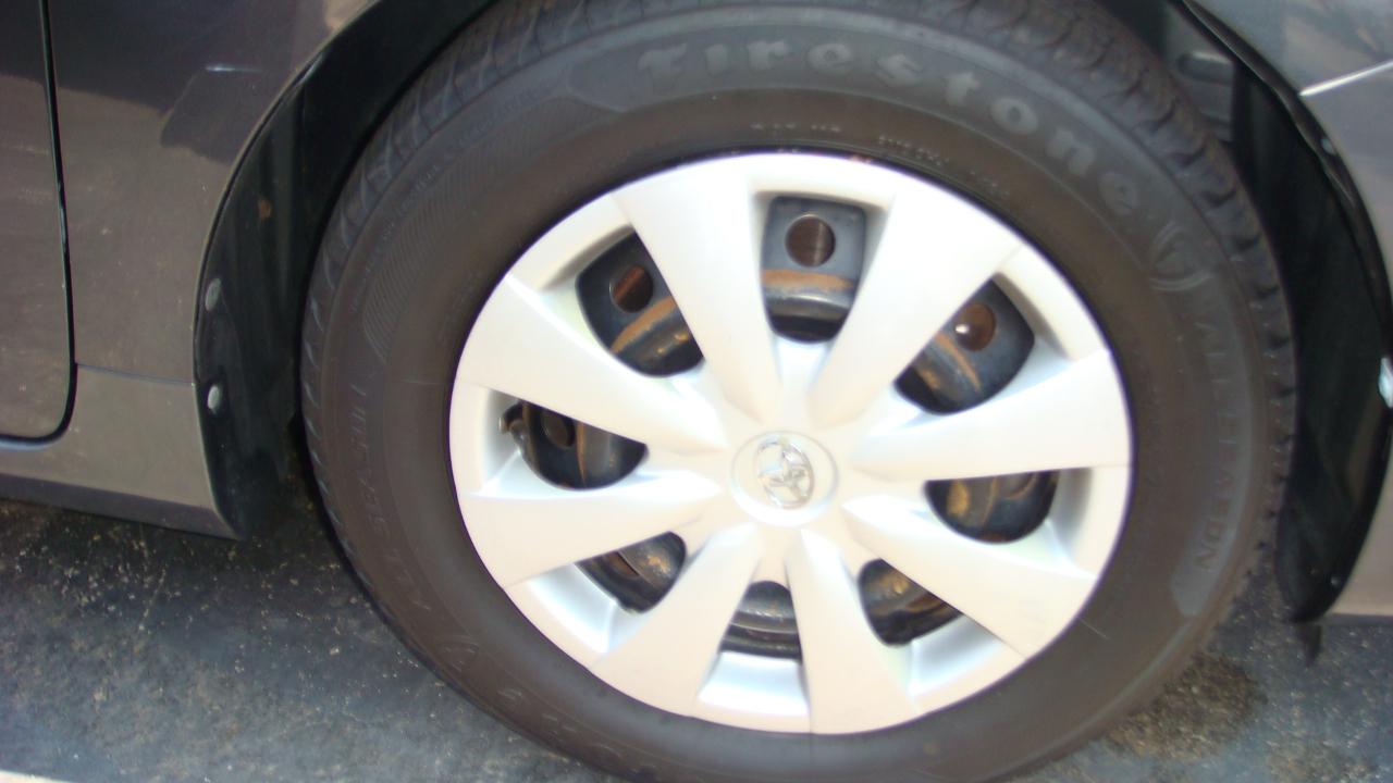 Toyota Camry LE 2004
