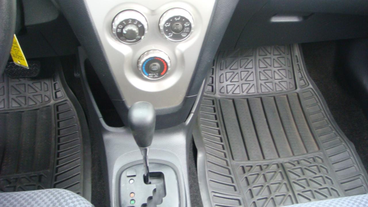 Toyota Yaris Sedan 2008