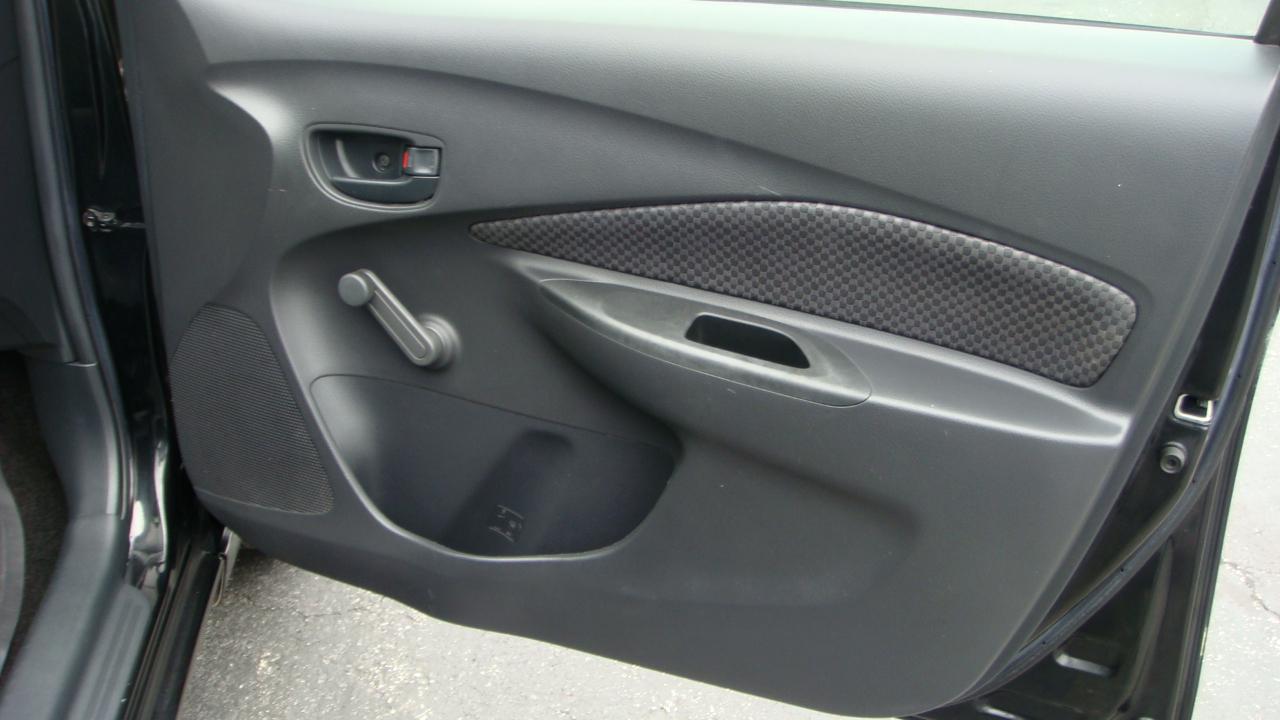 Toyota Yaris Sedan 2008