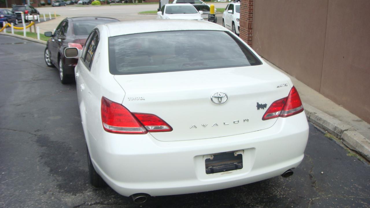 Toyota Avalon Limited 2006