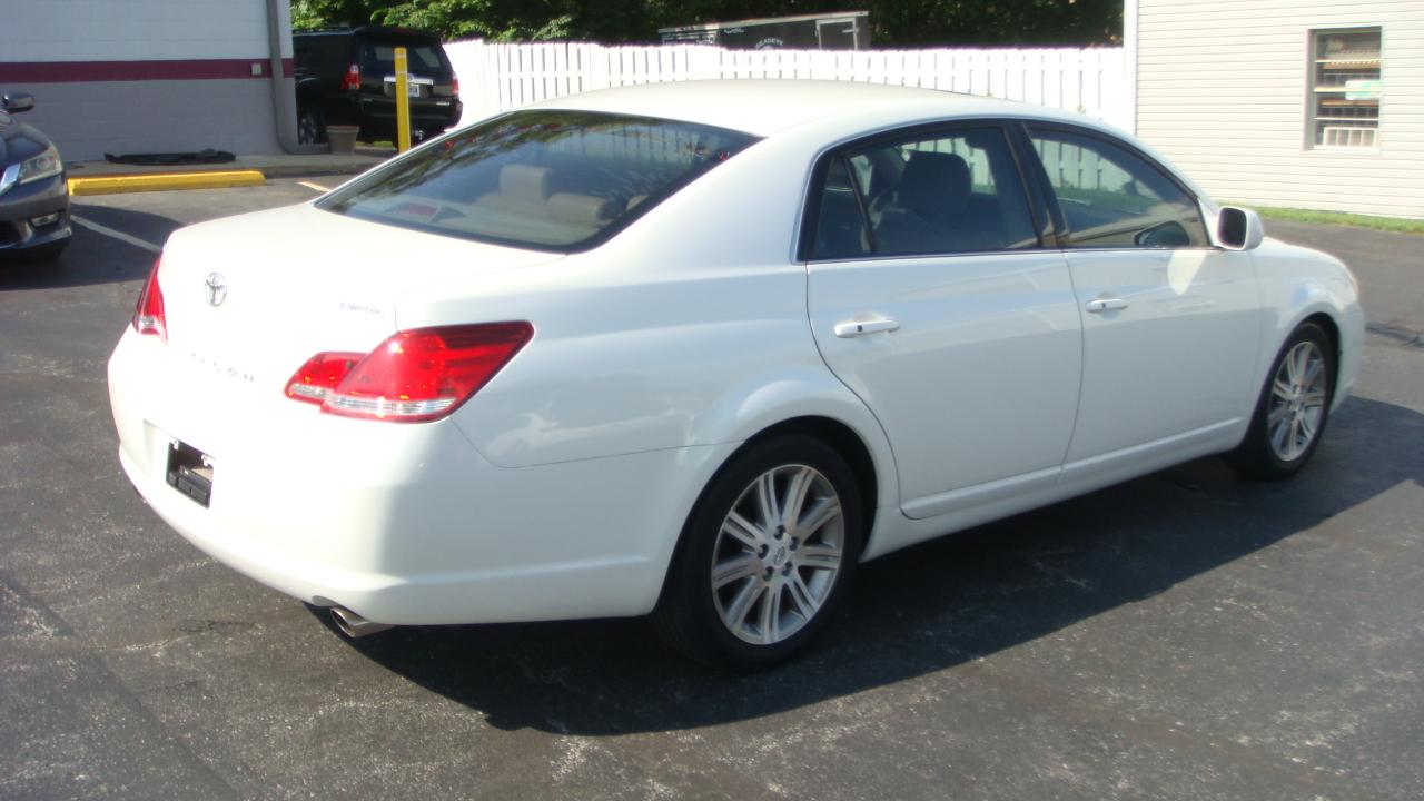 Toyota Avalon Limited 2006