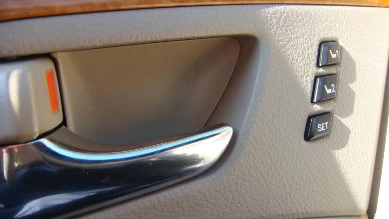 Toyota Avalon Limited 2006