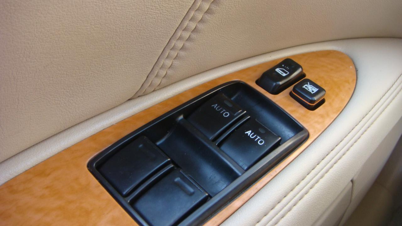 Toyota Avalon Limited 2006