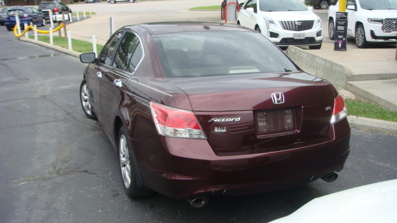 Honda Accord EX-L V-6 Sedan AT 2010