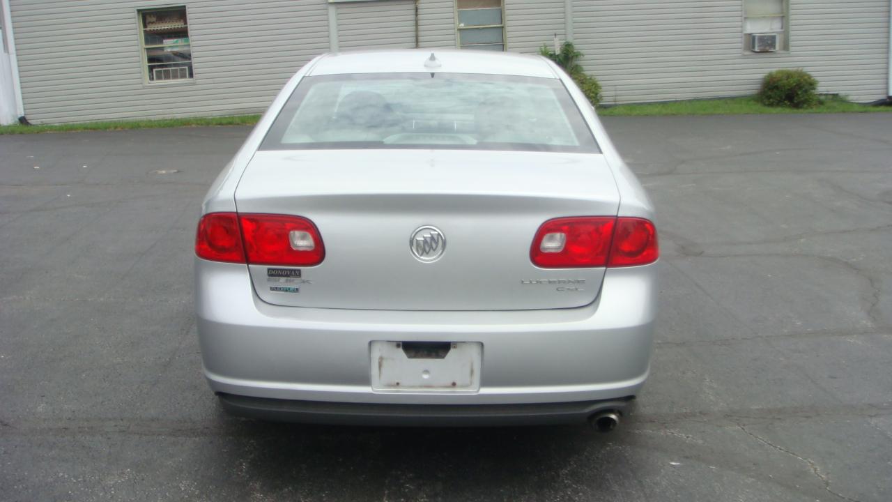 Buick Lucerne CXL 2011