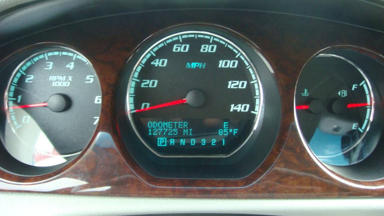 Buick Lucerne CXL 2011