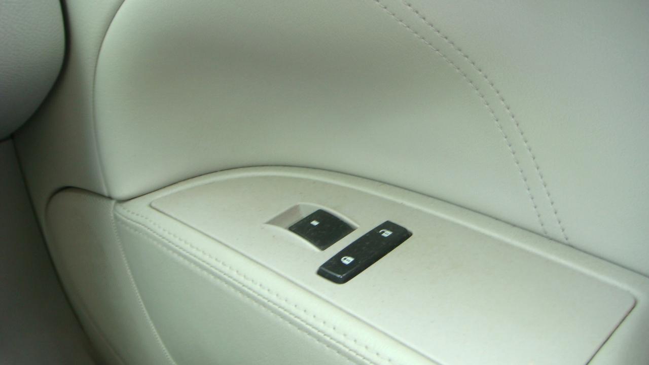 Buick Lucerne CXL 2011