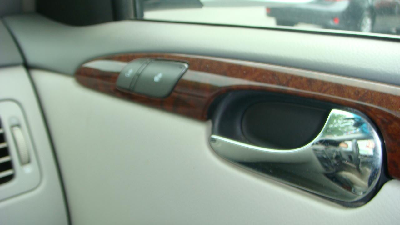 Buick Lucerne CXL 2011