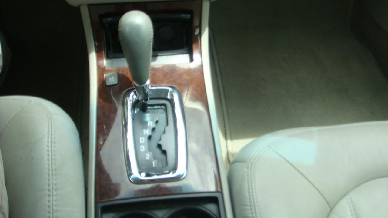 Buick Lucerne CXL 2011