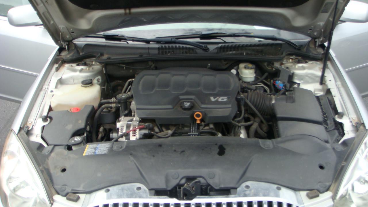 Buick Lucerne CXL 2011