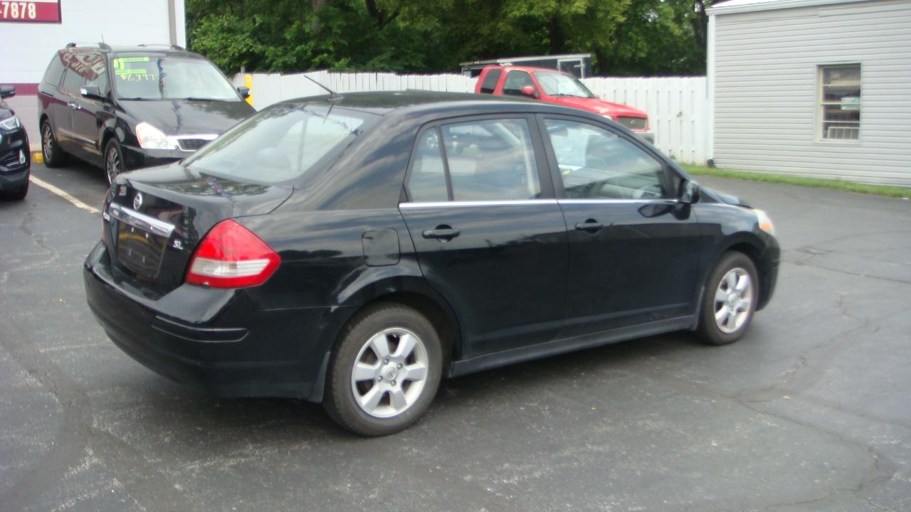 Nissan Versa 1.8 S Sedan 2007