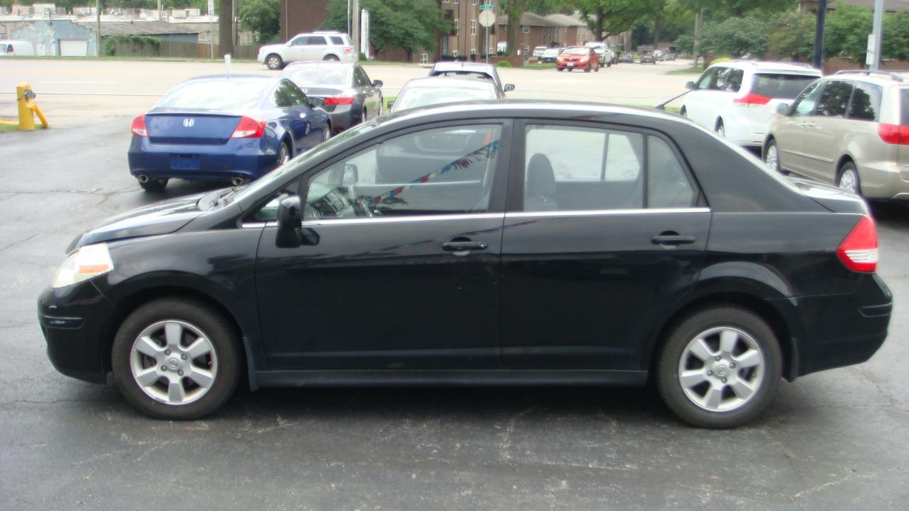Nissan Versa 1.8 S Sedan 2007