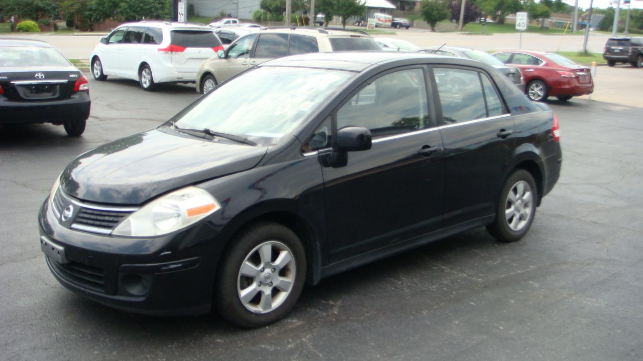 Nissan Versa 1.8 S Sedan 2007