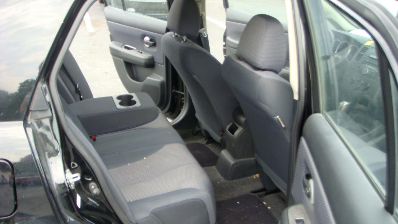 Nissan Versa 1.8 S Sedan 2007