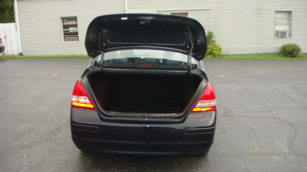 Nissan Versa 1.8 S Sedan 2007
