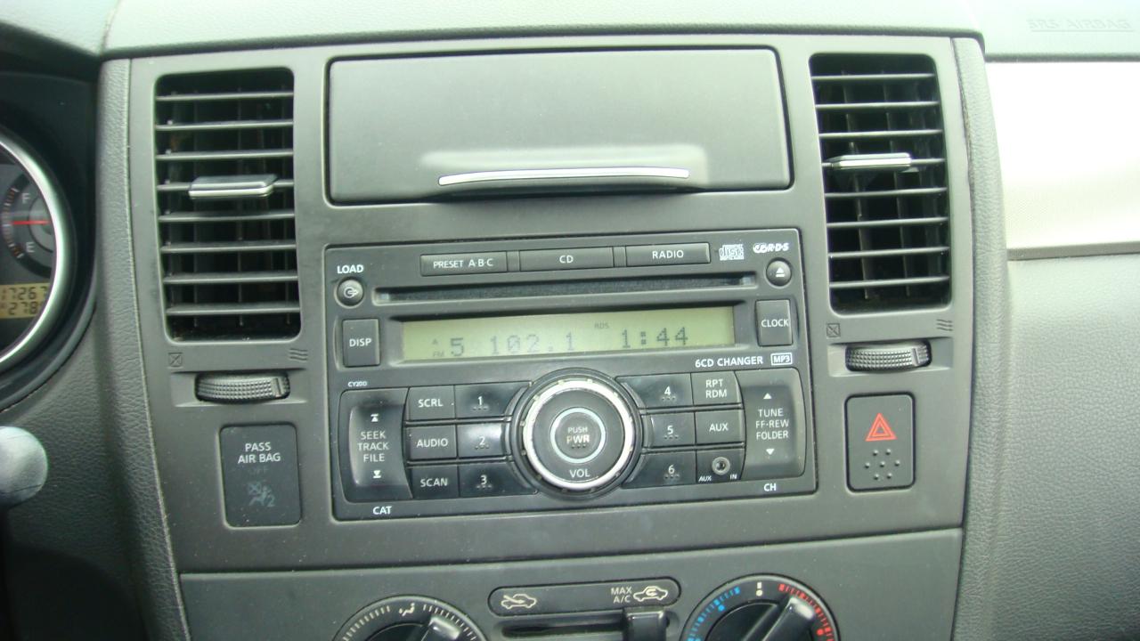 Nissan Versa 1.8 S Sedan 2007