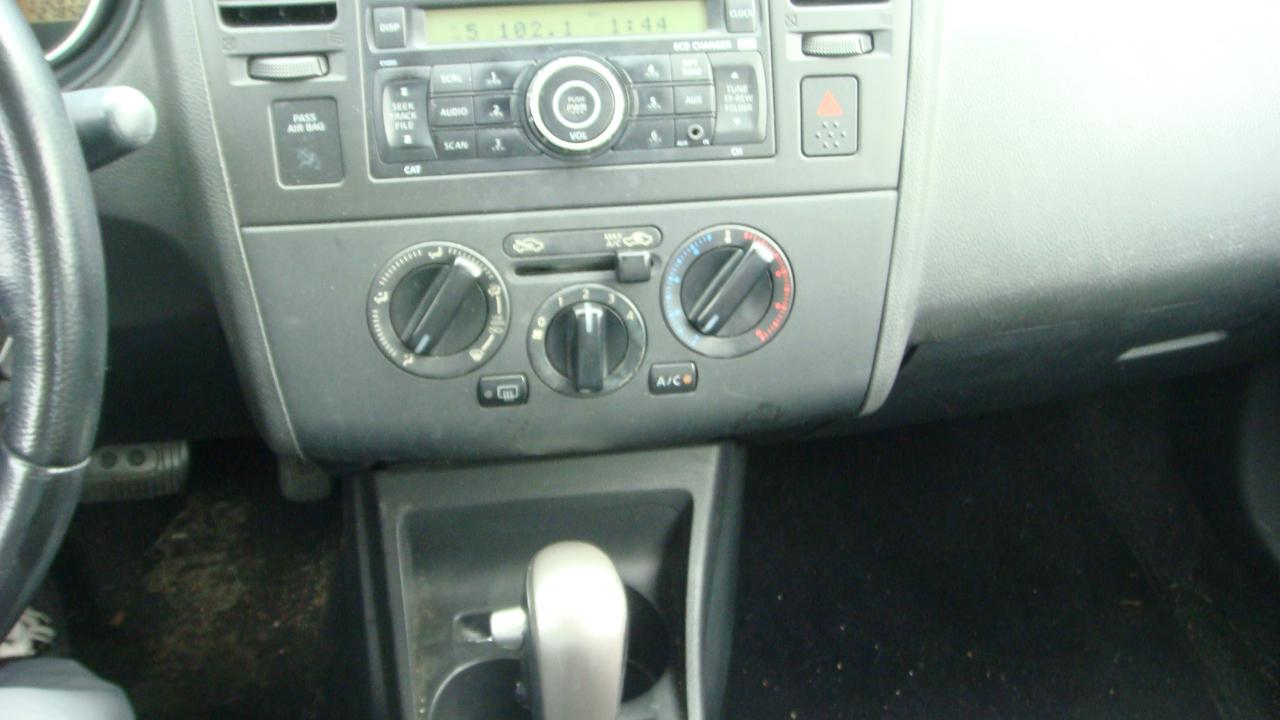 Nissan Versa 1.8 S Sedan 2007
