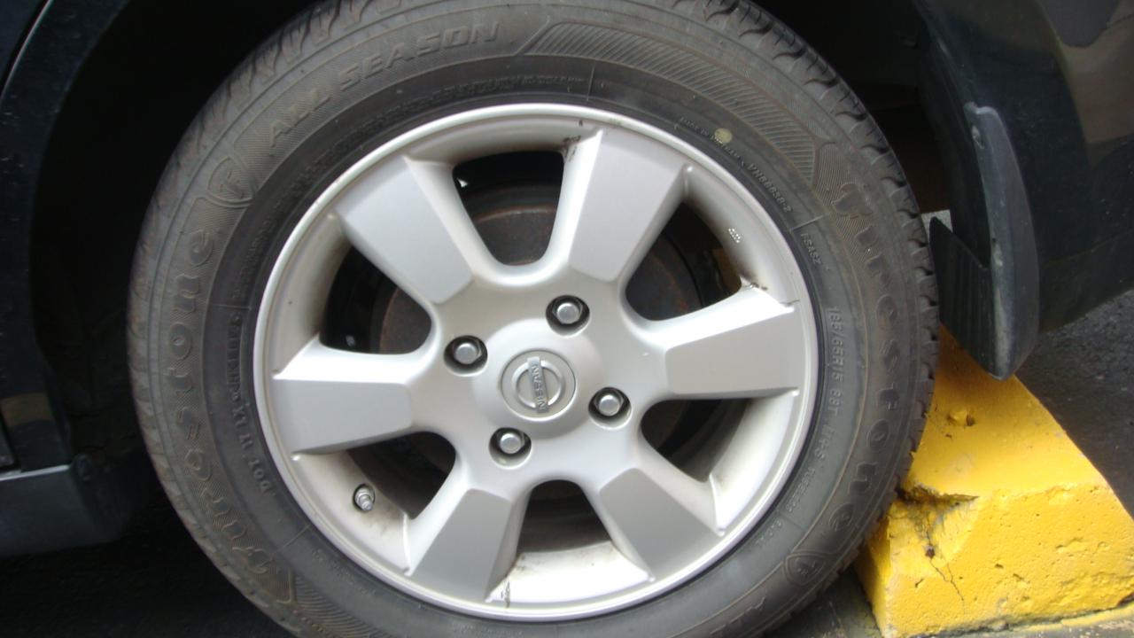 Nissan Versa 1.8 S Sedan 2007
