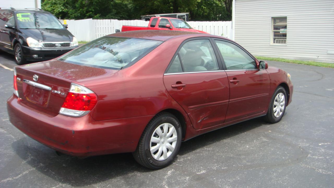 Toyota Camry LE 2005