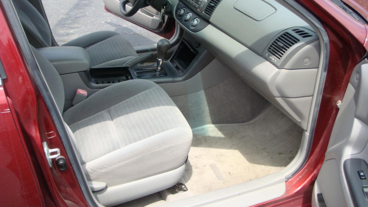 Toyota Camry LE 2005