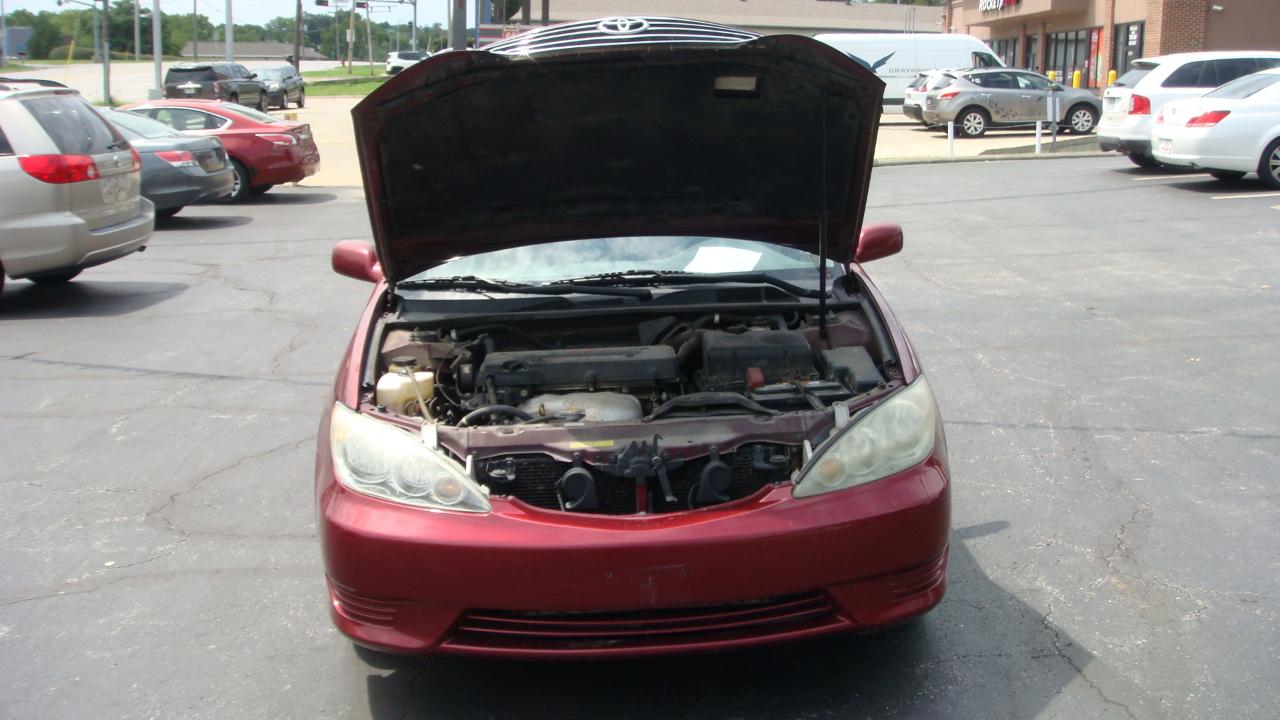 Toyota Camry LE 2005