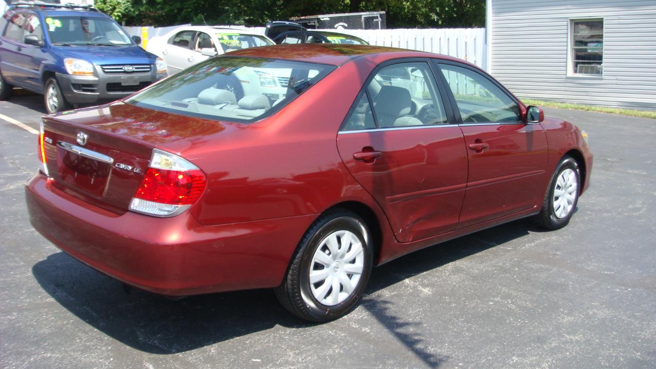 Toyota Camry LE 2005