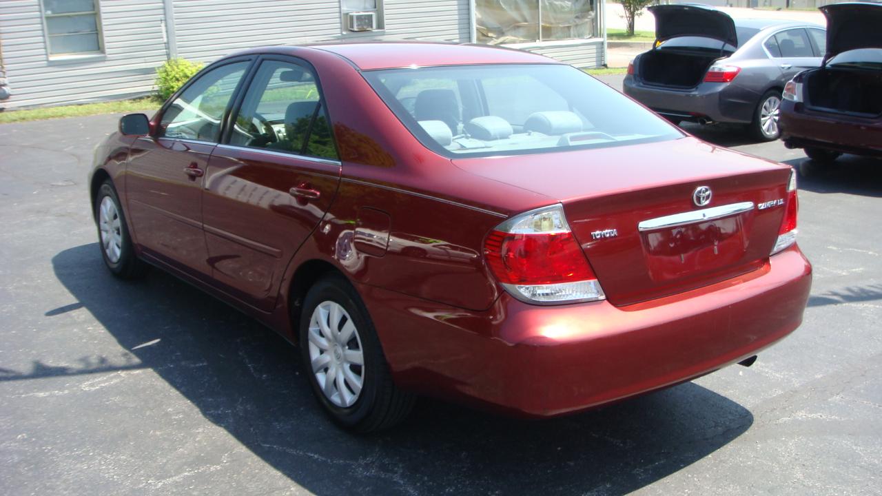 Toyota Camry LE 2005