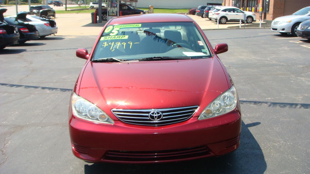 Toyota Camry LE 2005