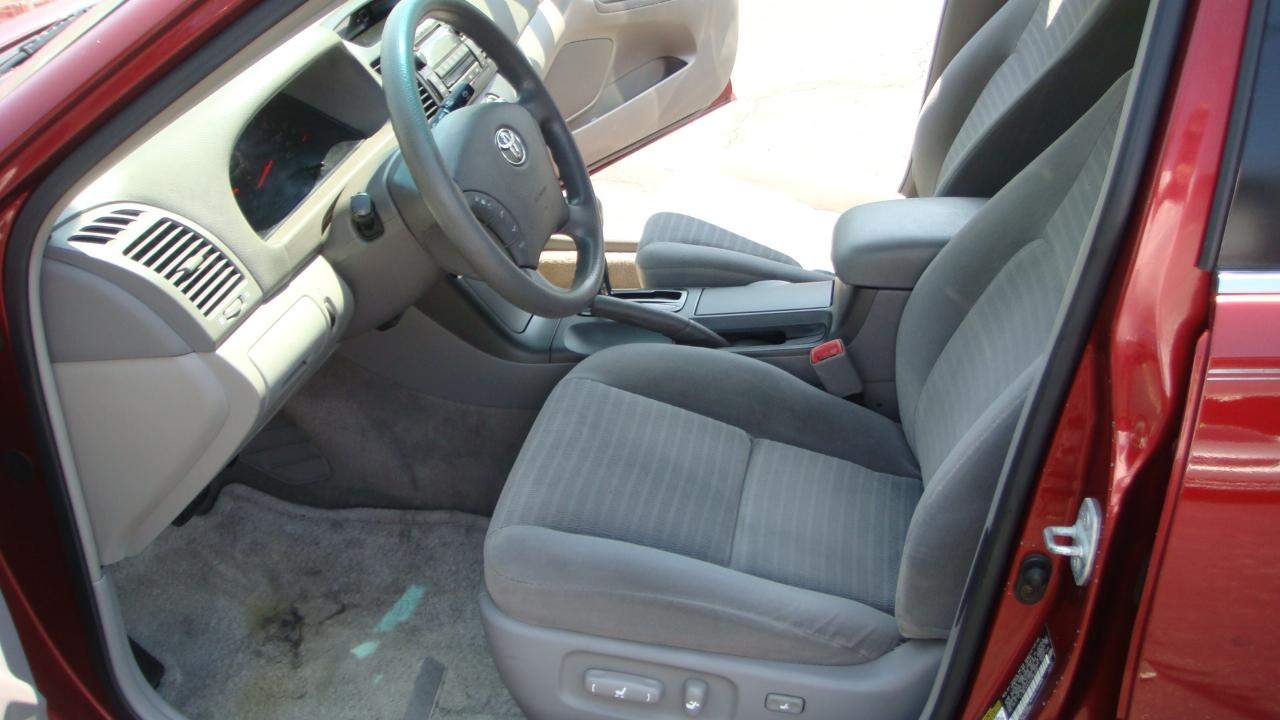 Toyota Camry LE 2005