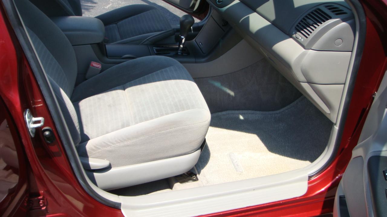Toyota Camry LE 2005