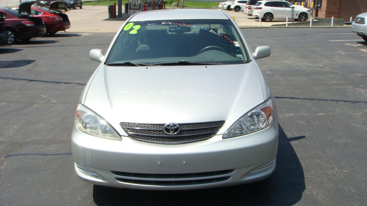 Toyota Camry LE 2002