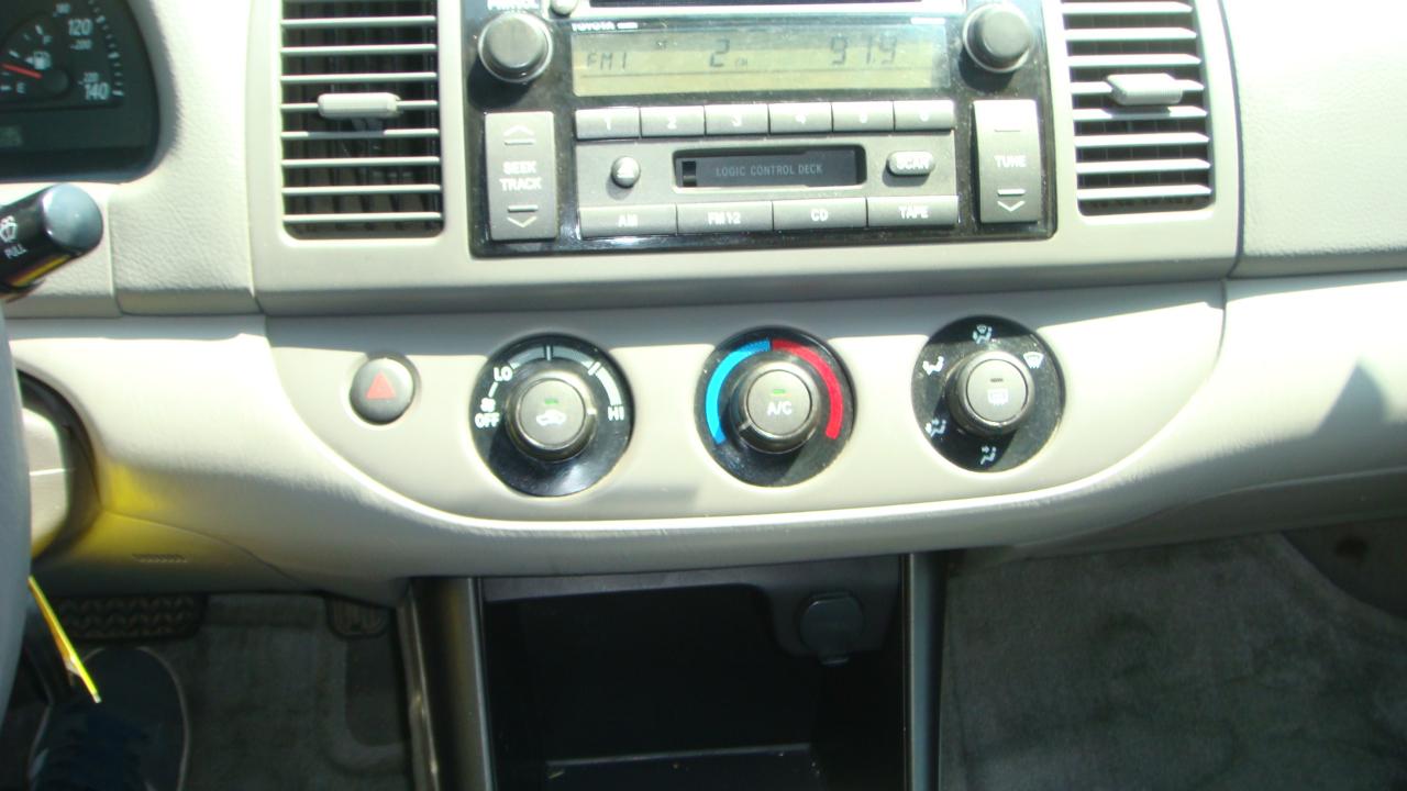 Toyota Camry LE 2002