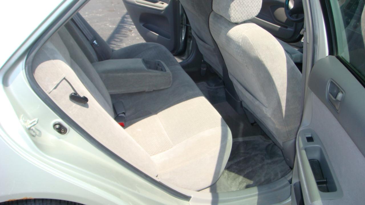 Toyota Camry LE 2002