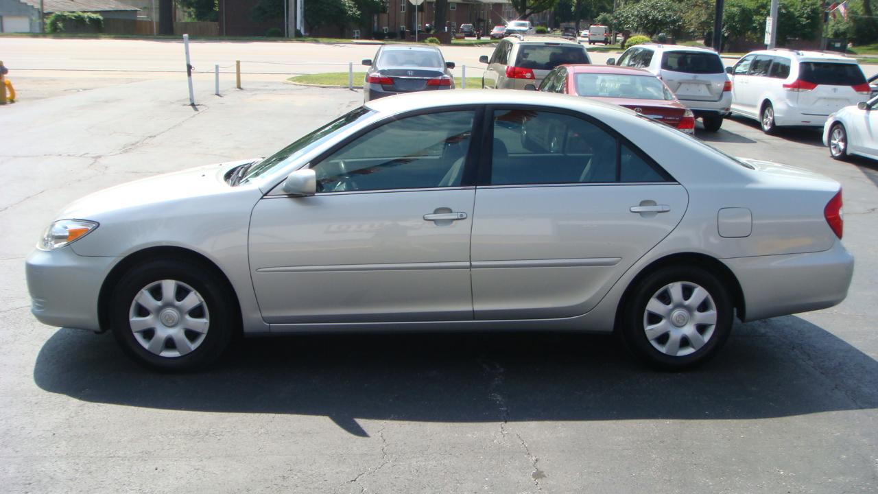 Toyota Camry LE 2002