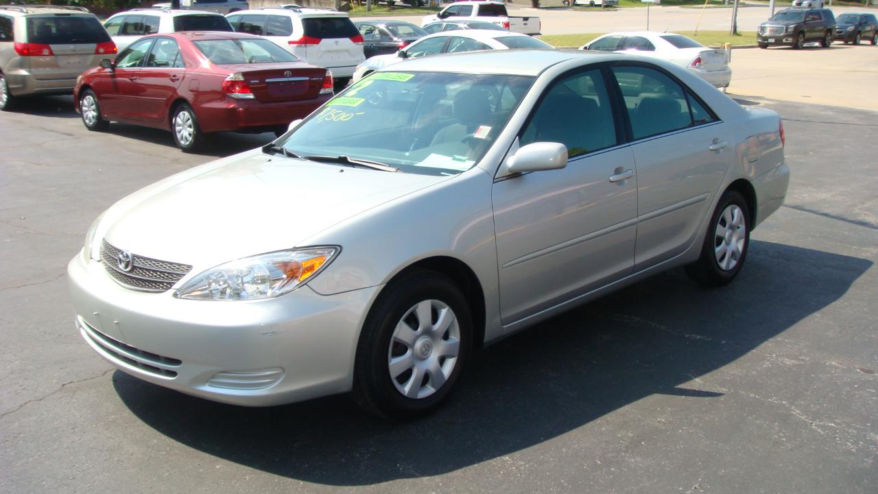 Toyota Camry LE 2002