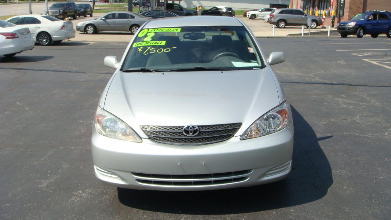 Toyota Camry LE 2002