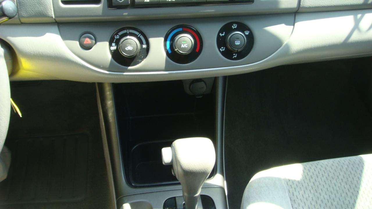 Toyota Camry LE 2002