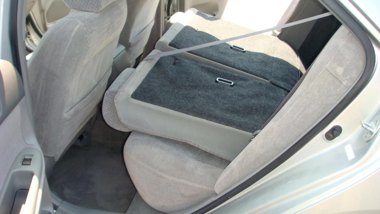 Toyota Camry LE 2002
