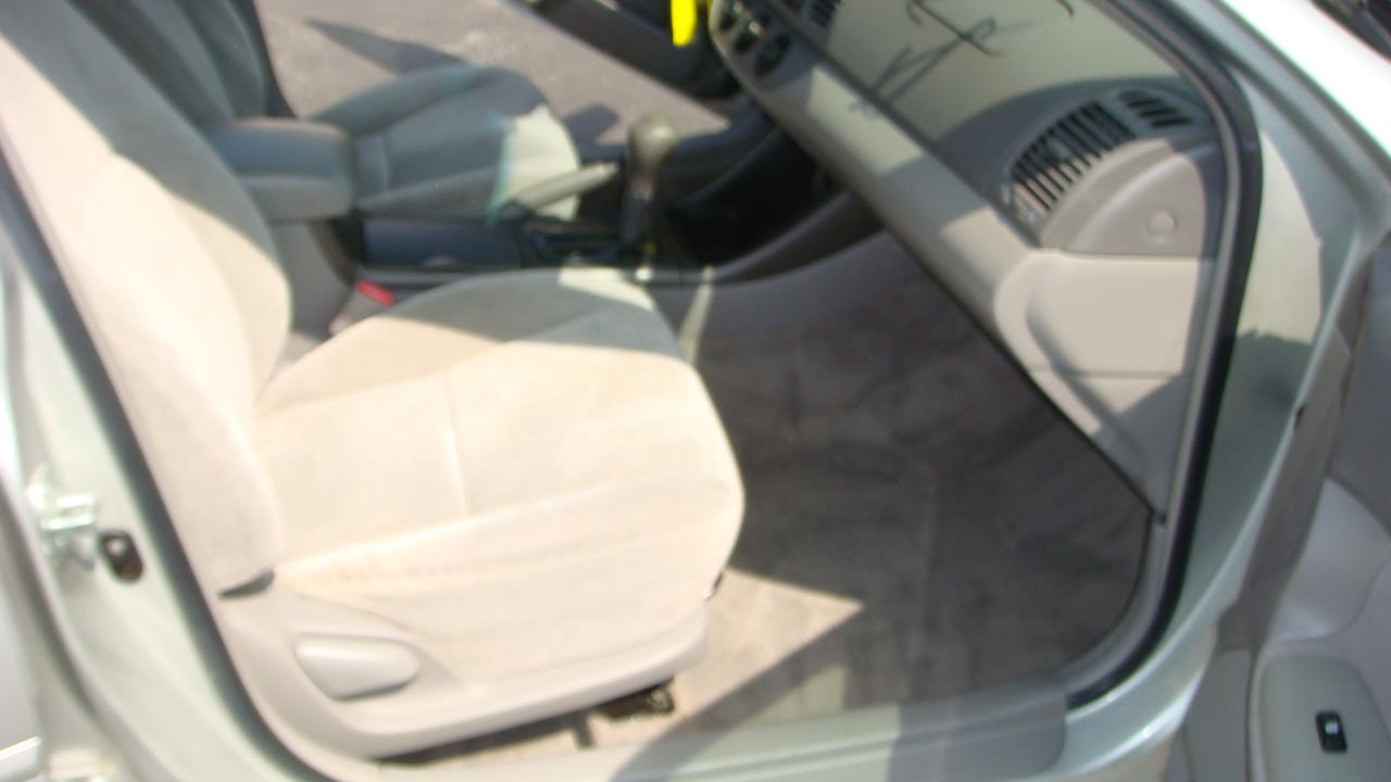 Toyota Camry LE 2002