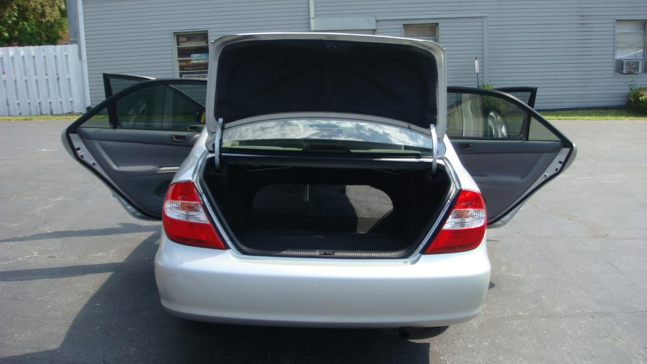 Toyota Camry LE 2002
