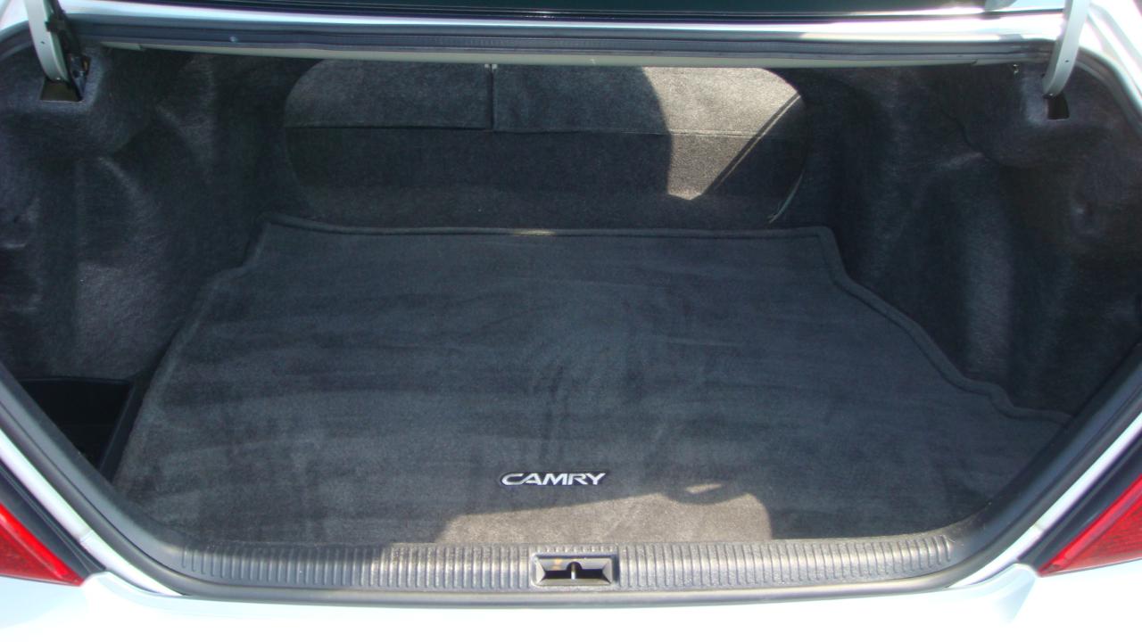 Toyota Camry LE 2002