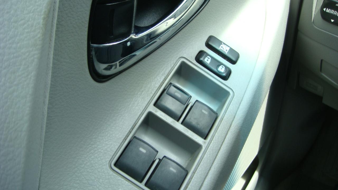 Toyota Camry LE 4D Sedan 2011