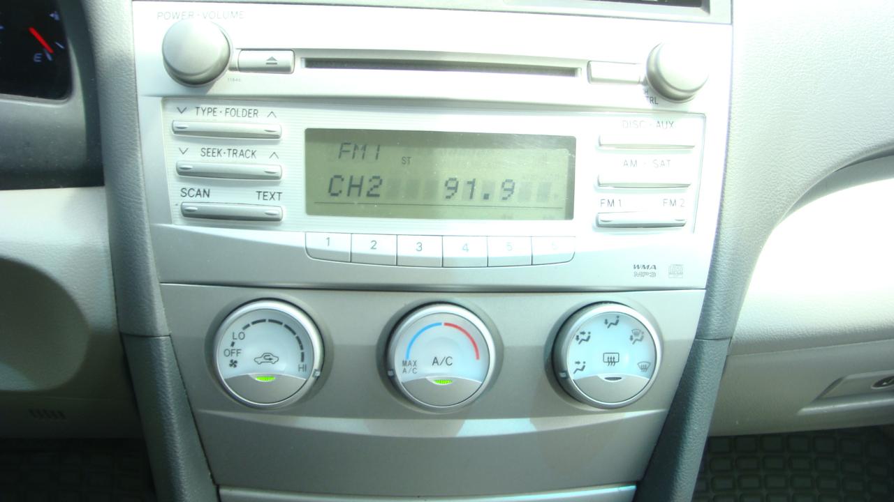 Toyota Camry LE 4D Sedan 2011